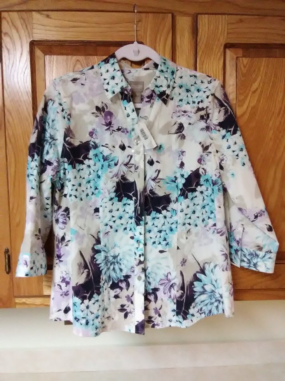 Chicos sz 1 ( US medium / 8 ) nwt button down - 3/4 sleeve - Fairy Tale Garden